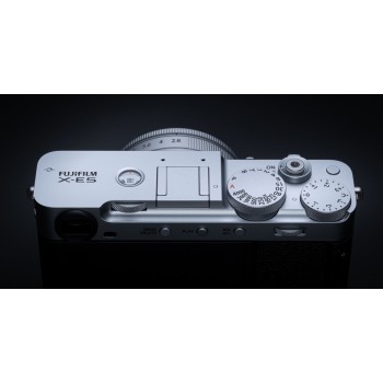 FUJIFILM X-E5